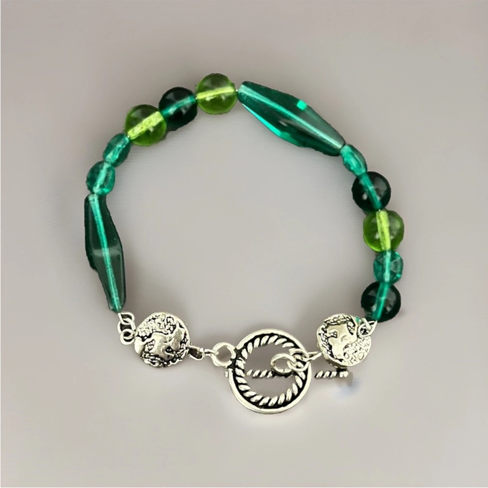 Geen beaded bracelet with silver charm #boho #festival # st. Patrick’s day - Picture 3 of 3